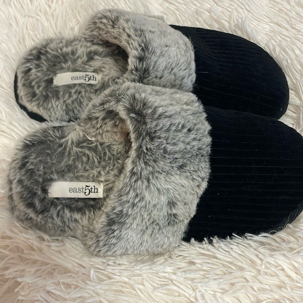 East 5th Small house shoes